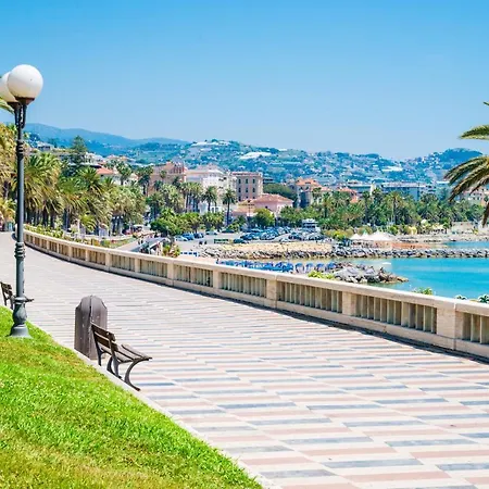 Piro Centro Con Box Privato * San Remo