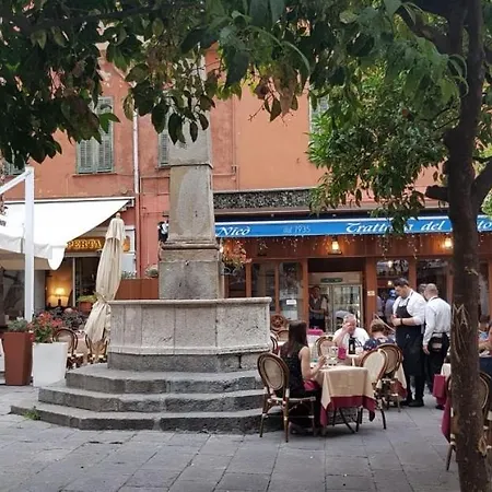 Piro Centro Con Box Privato Hébergement de vacances San Remo