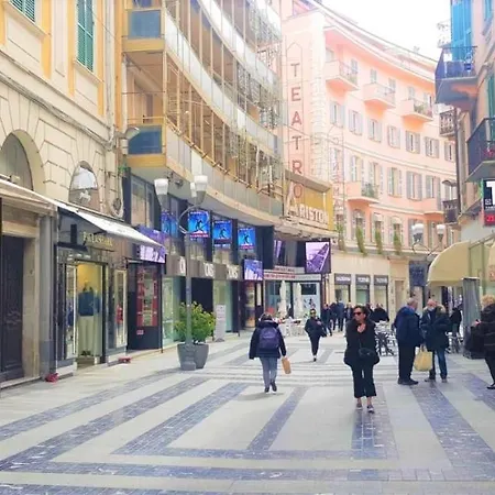 Piro Centro Con Box Privato Hébergement de vacances *